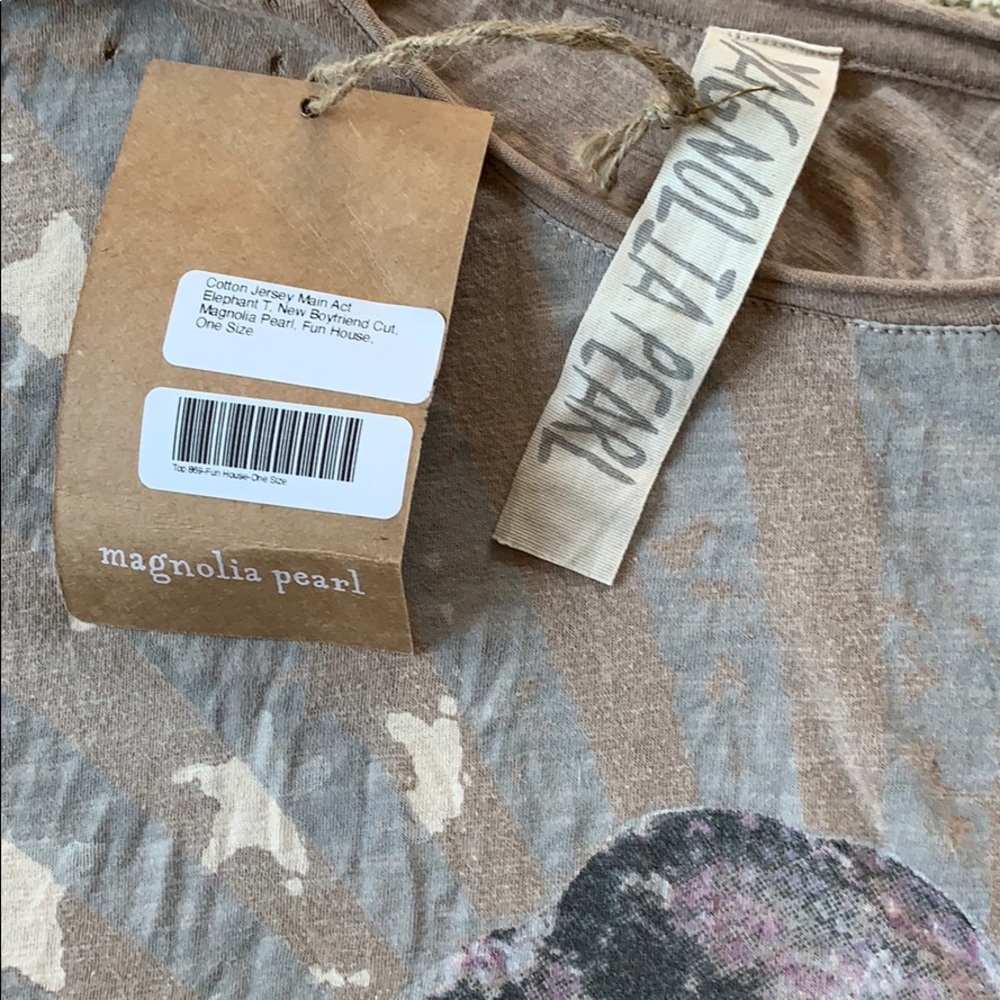 🎄Holiday Sale🎄Magnolia Pearl Main Act Tee - Picture 6 of 7